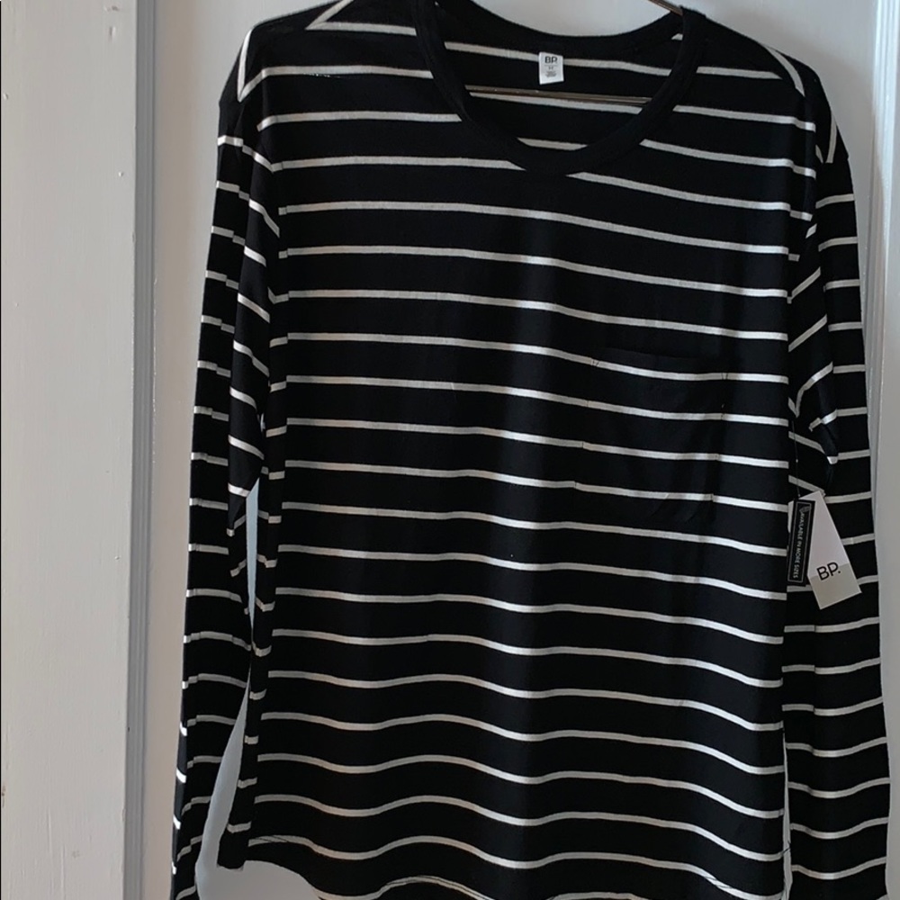 BP stripes black and white